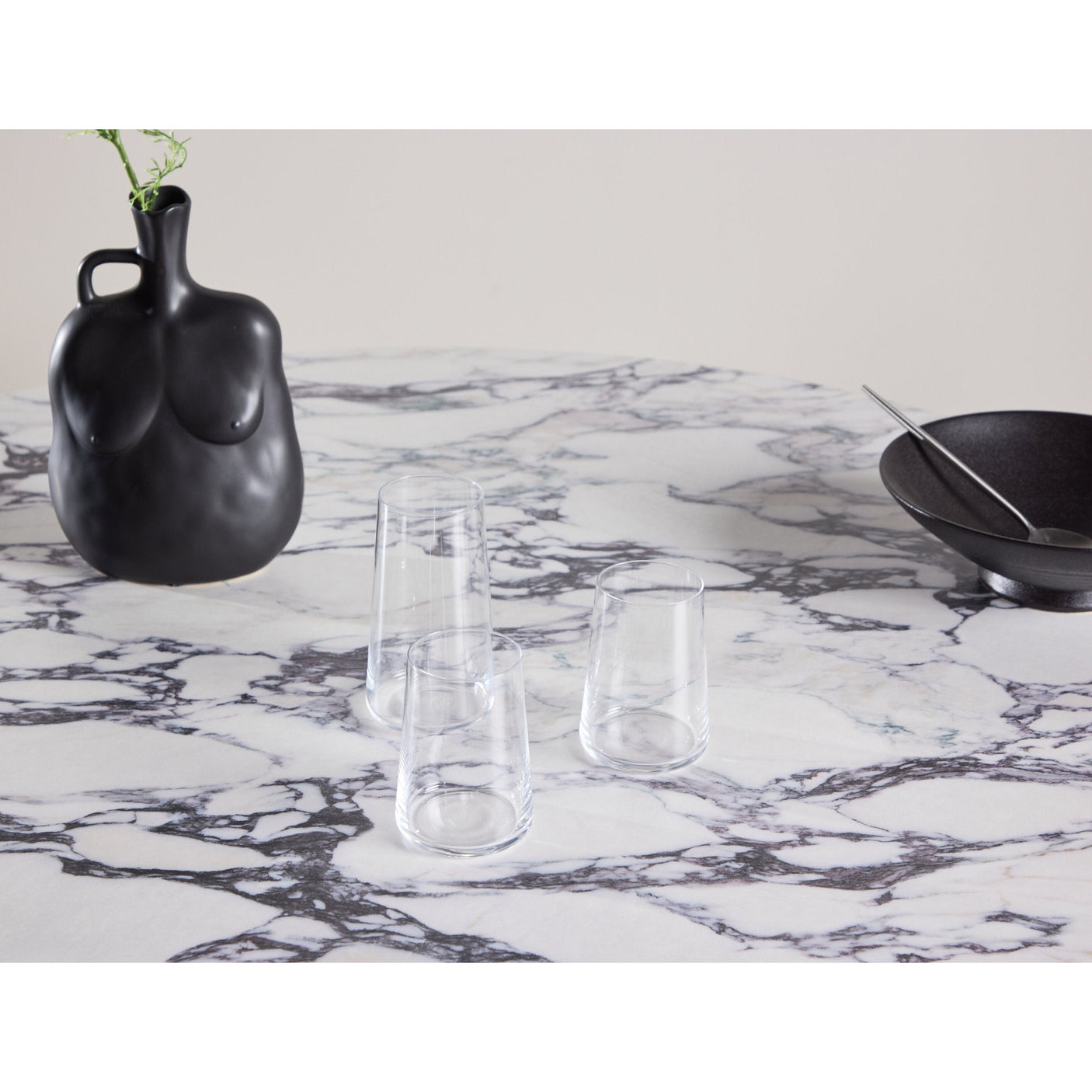 Tekla Rundt Spisebord Venture Design Rundt spisestuebord