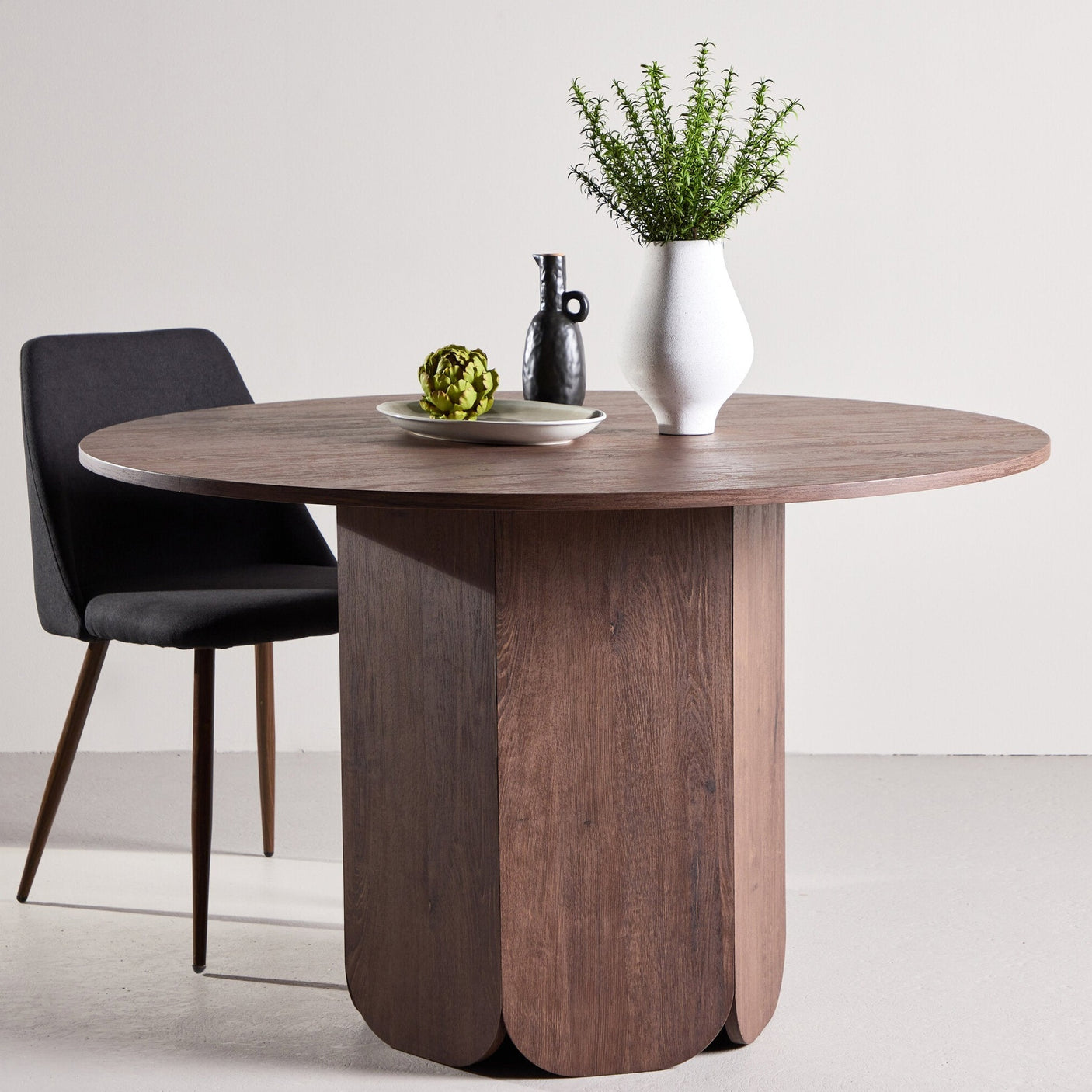 Tekla Rundt Spisebord Venture Design Rundt spisestuebord