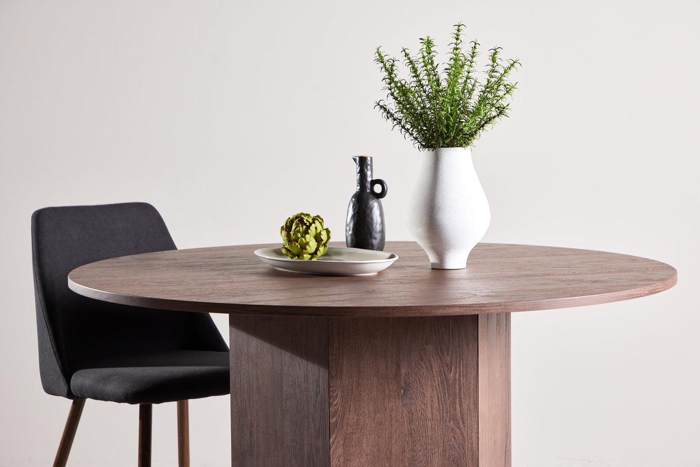 Tekla Rundt Spisebord Venture Design Rundt spisestuebord