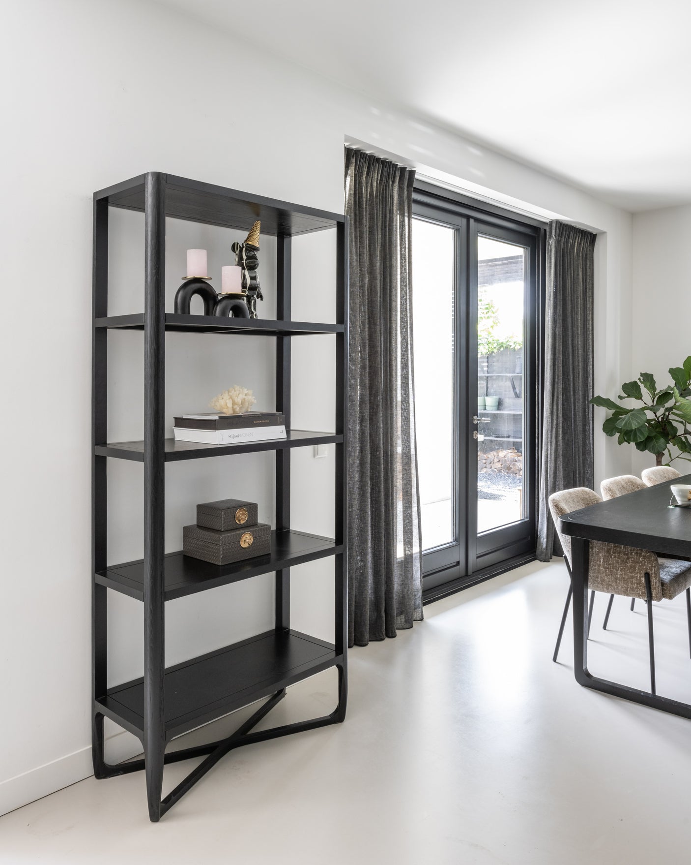 Dekorativ gjenstand Icebear svart Richmond Interiors Pynteartikler