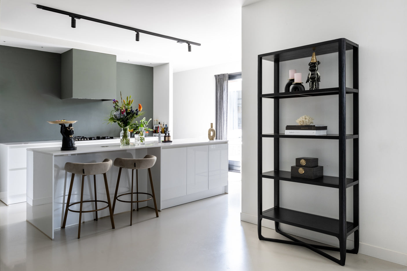 Dekorativ gjenstand Icebear svart Richmond Interiors Pynteartikler