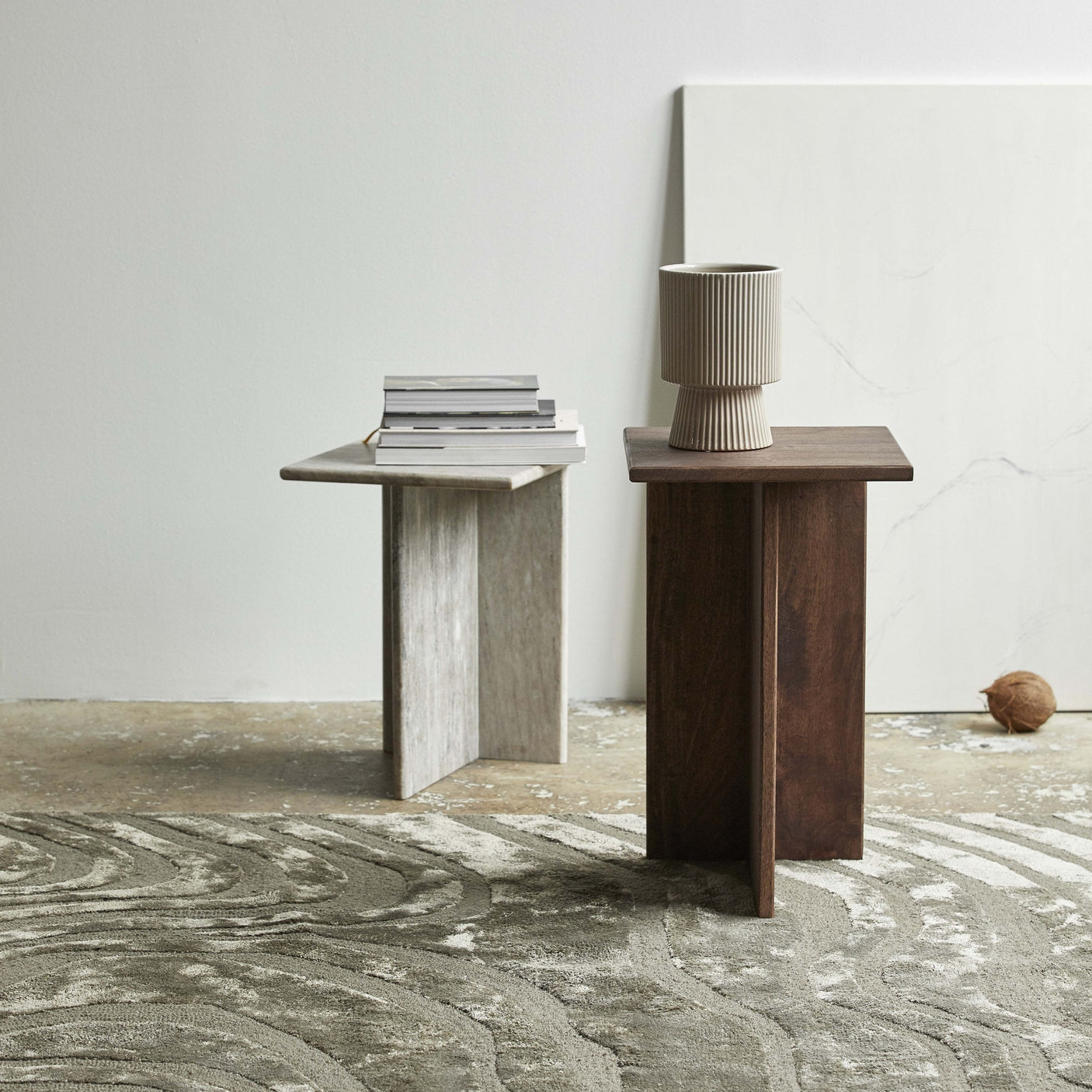 GLINA sidebord i mango og marmor - 2 stykker - H58/48 cm Nordal TABLES