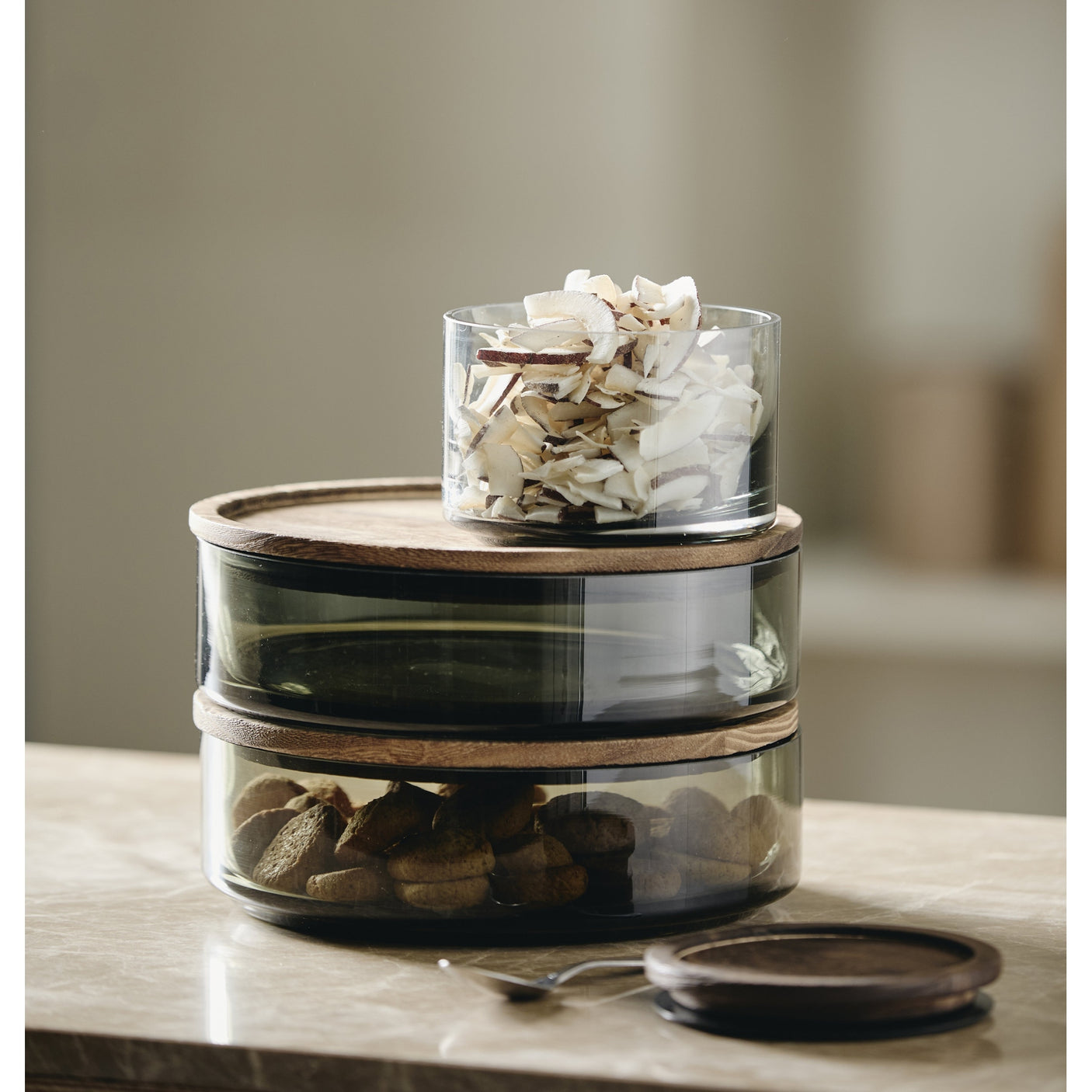 BASIL lagringsglass med dekk i tre - 1300 ml Nordal KITCHEN AC