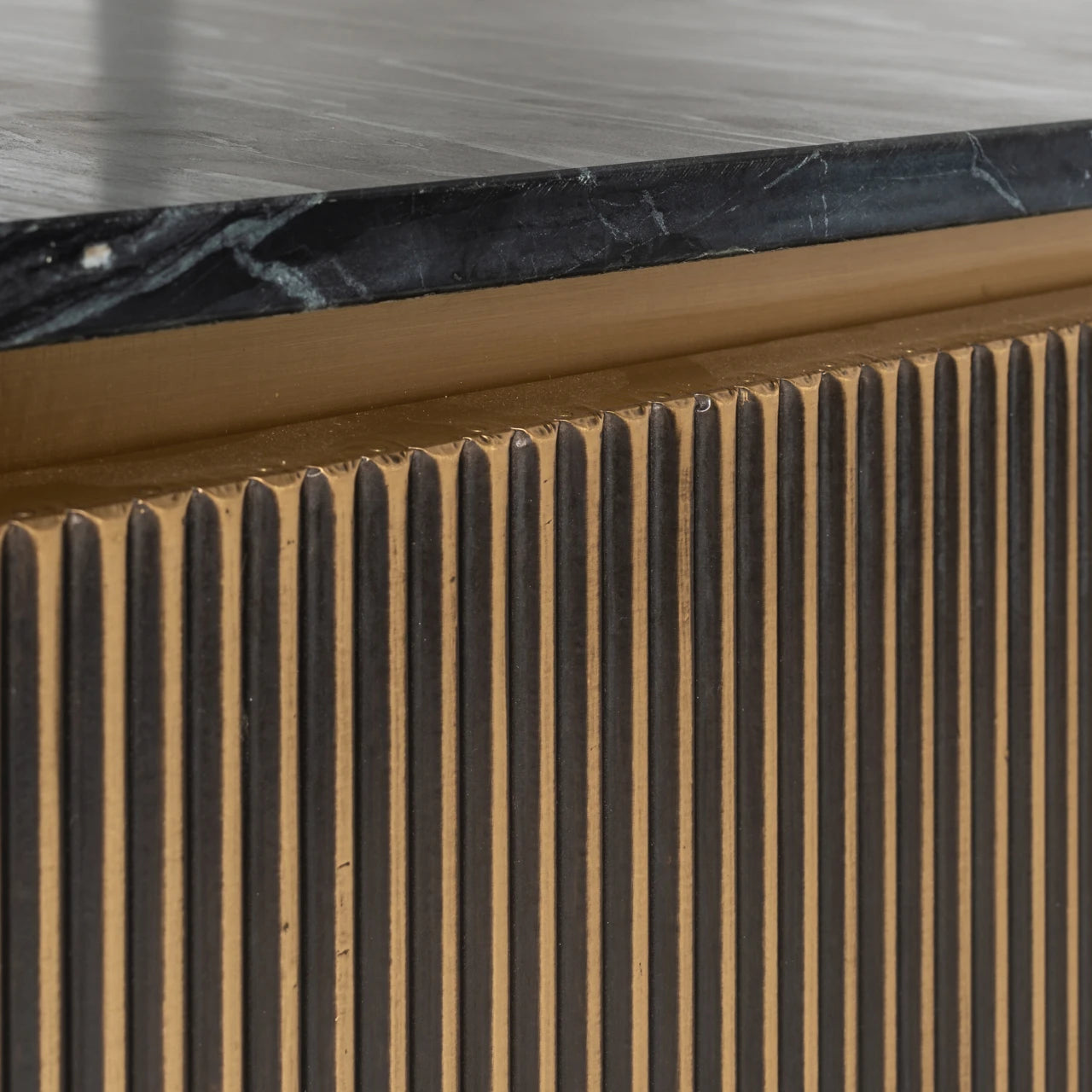 TV-benk Ironville gull Richmond Interiors TV-benk
