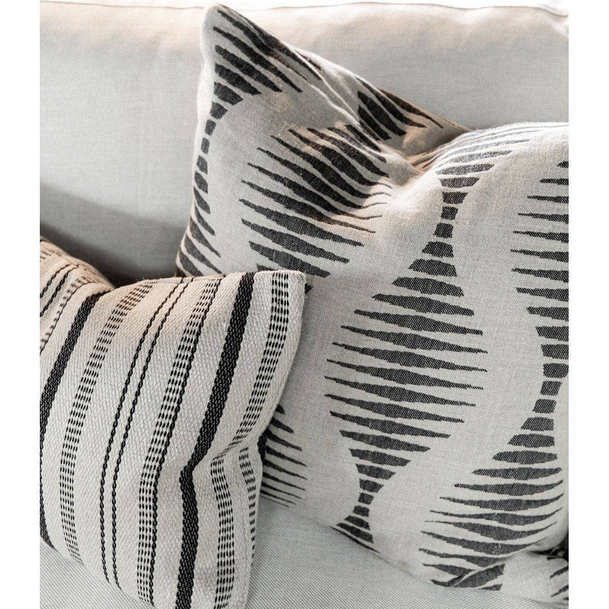 DANILO LINEN/BLACK Putetrekk Artwood Pute