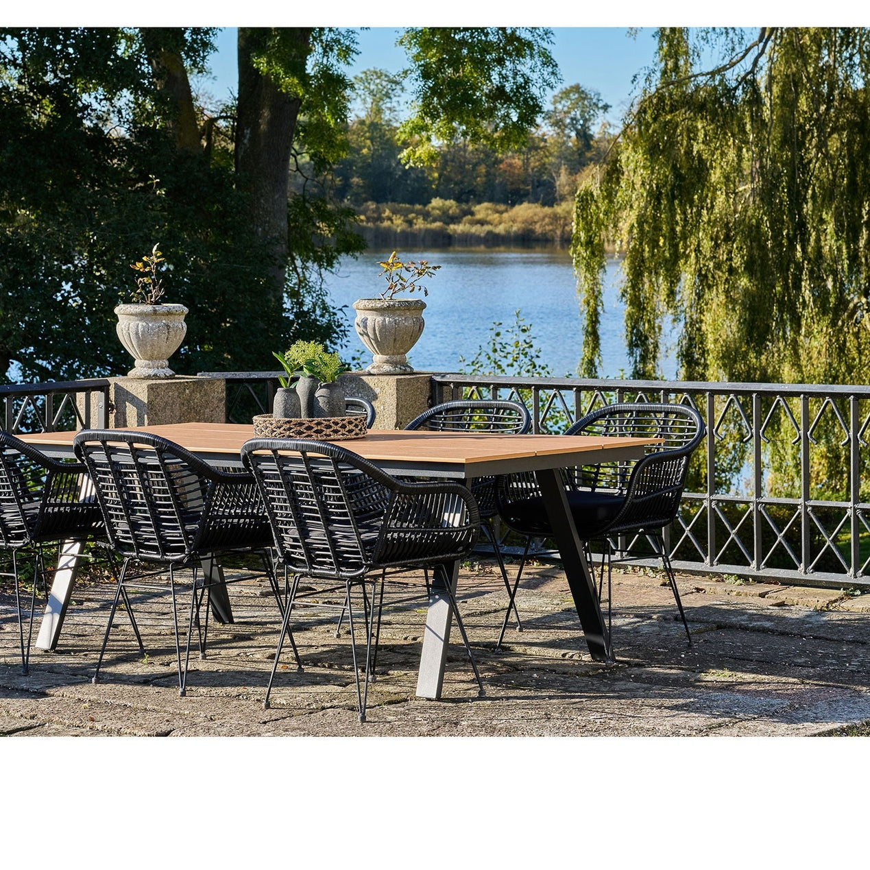 Toronto Spisebord House Nordic Spisebord