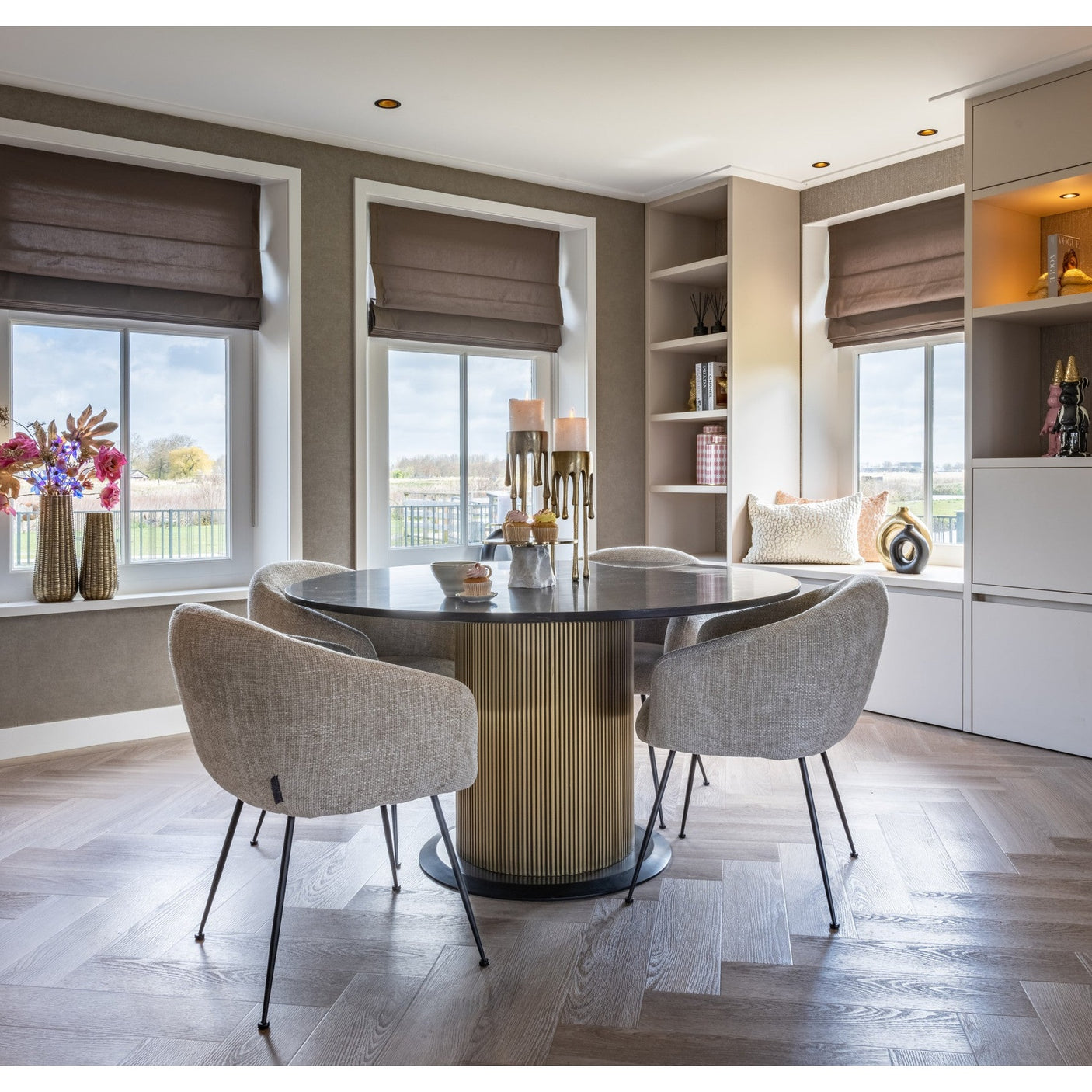 Spisebord Ironville gull 140Ø Richmond Interiors Spisebord