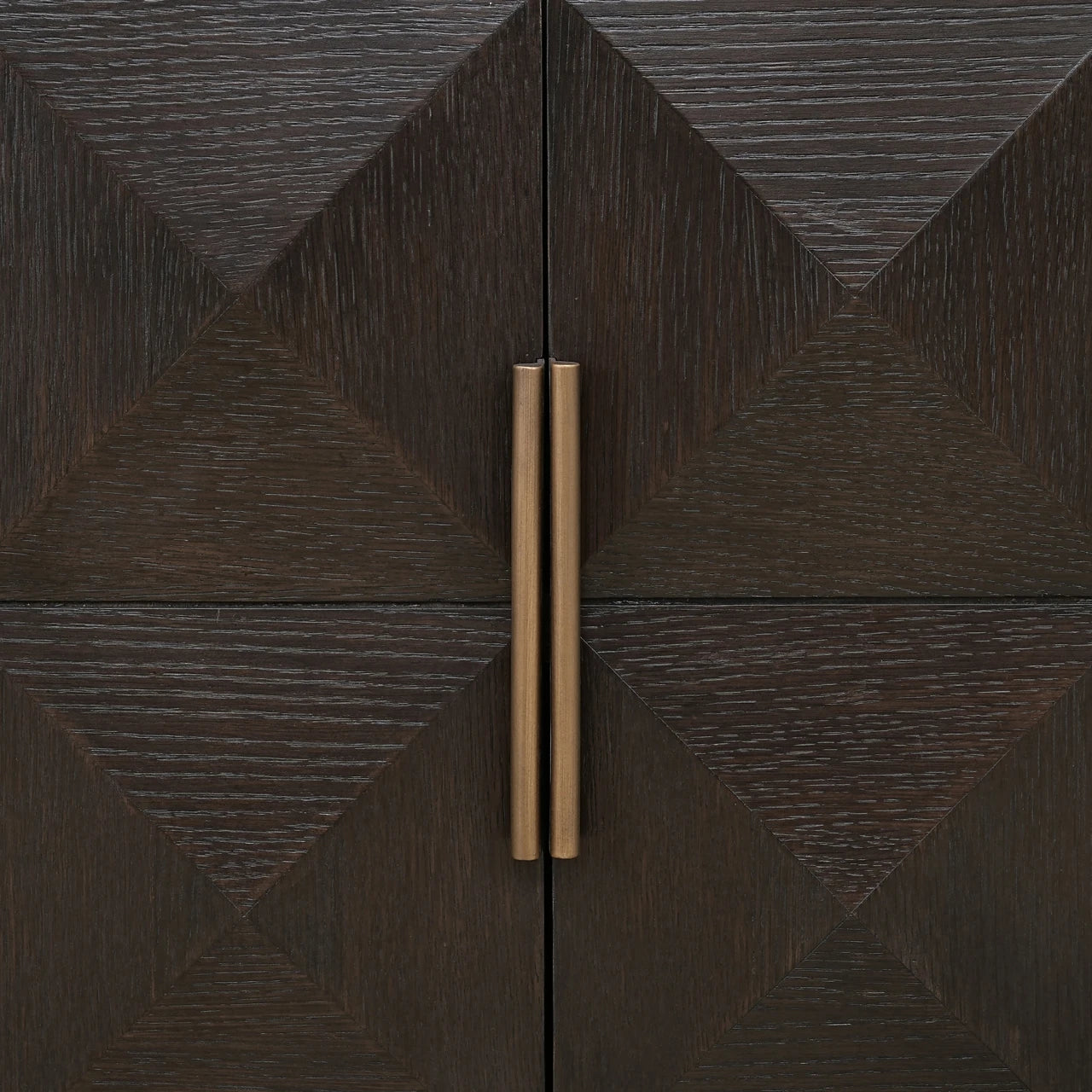 TV-benk Claremont brun Richmond Interiors TV-benk