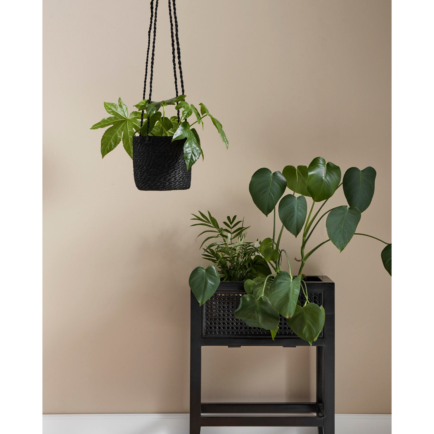 Henge urtepotter i jute - ø16 cm - sort Nordal INDOOR POT