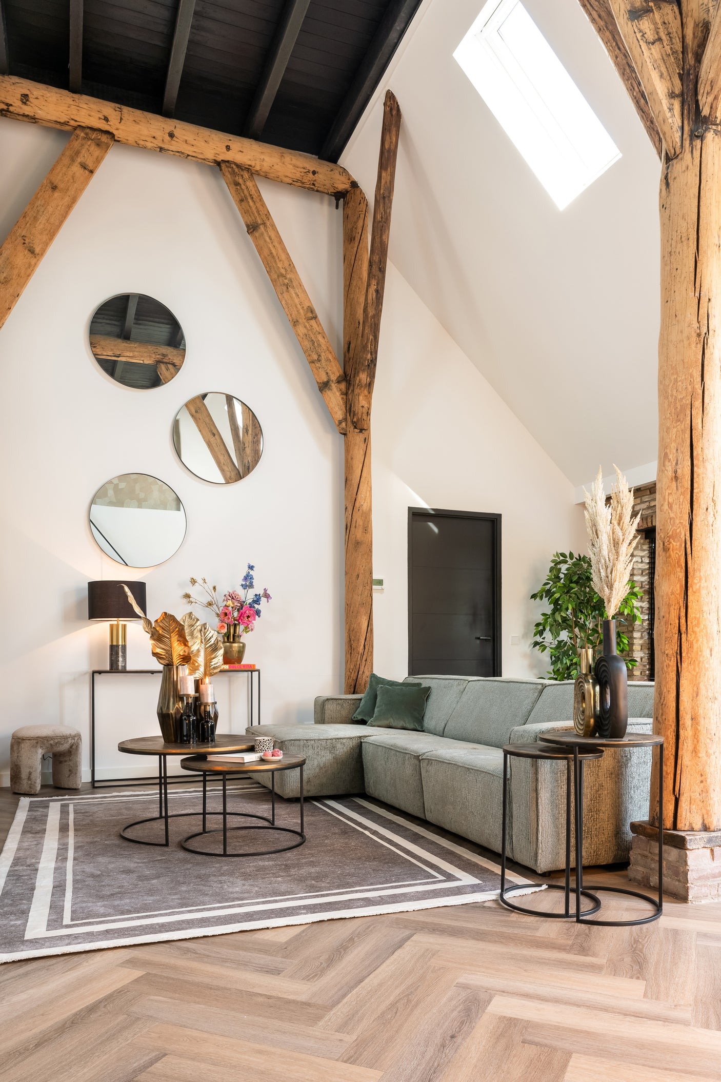 Sofabord Tulum børstet gull sett med 2 Richmond Interiors Sofabord