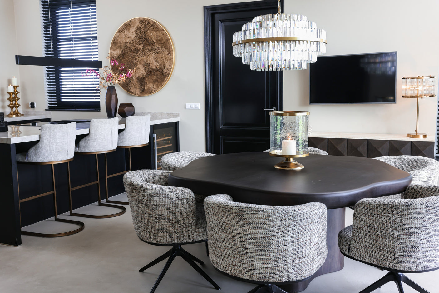 Bordlampe Loiza børstet gull Richmond Interiors Bordlampe