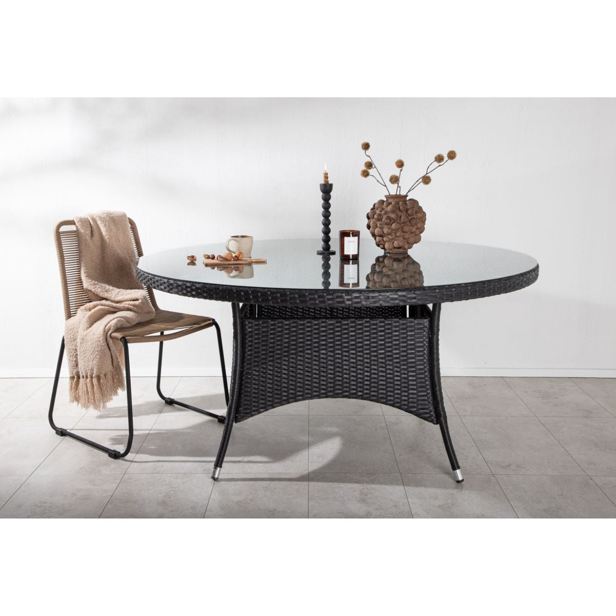 Volta Round Dining Table Venture Design Spisebord