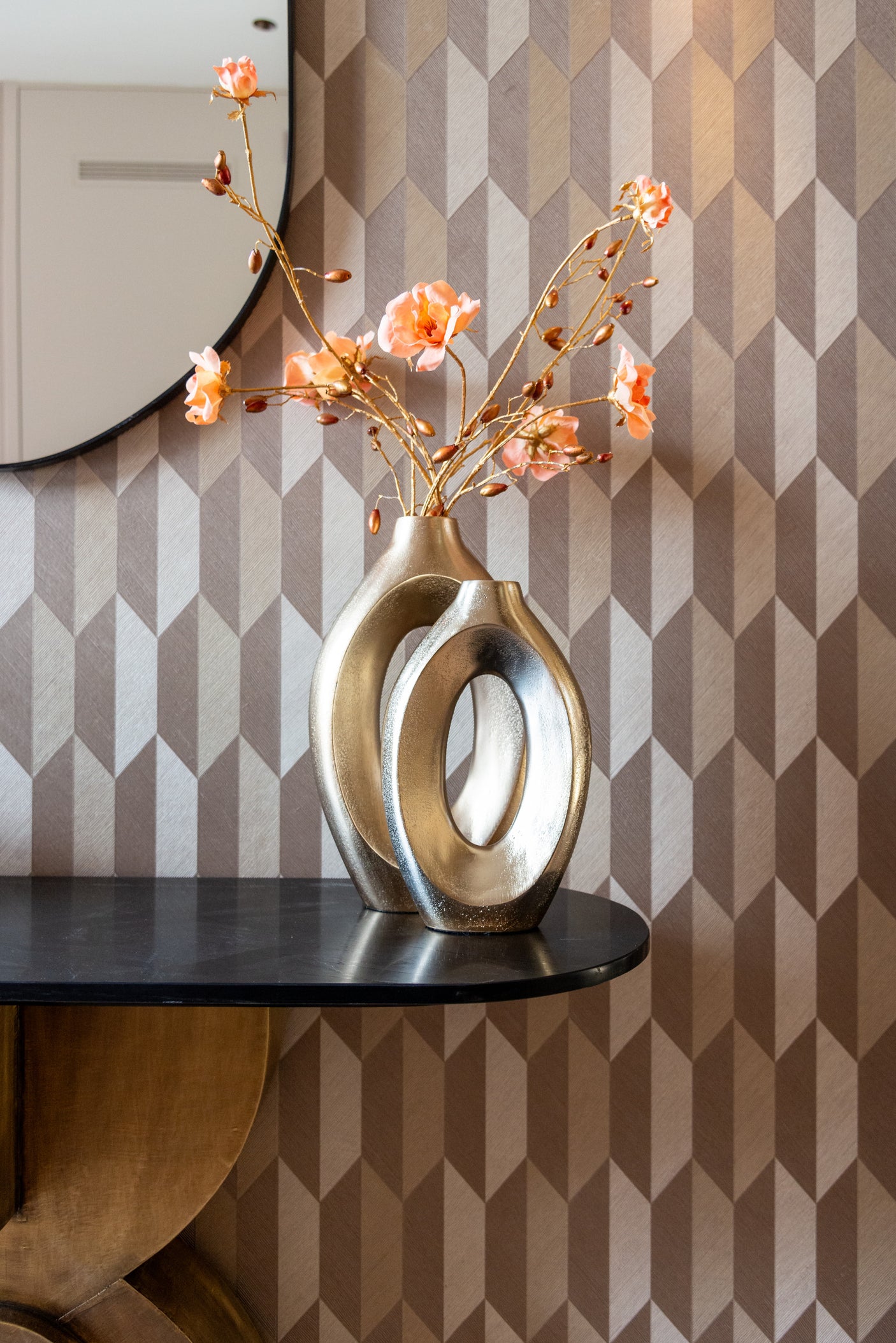 Konsoll Maddox svart/gull Richmond Interiors Konsollbord