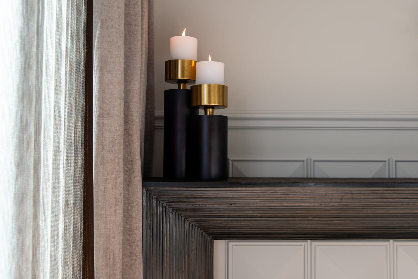 Candle holder Caya svart/gull stor Richmond Interiors Lysestake