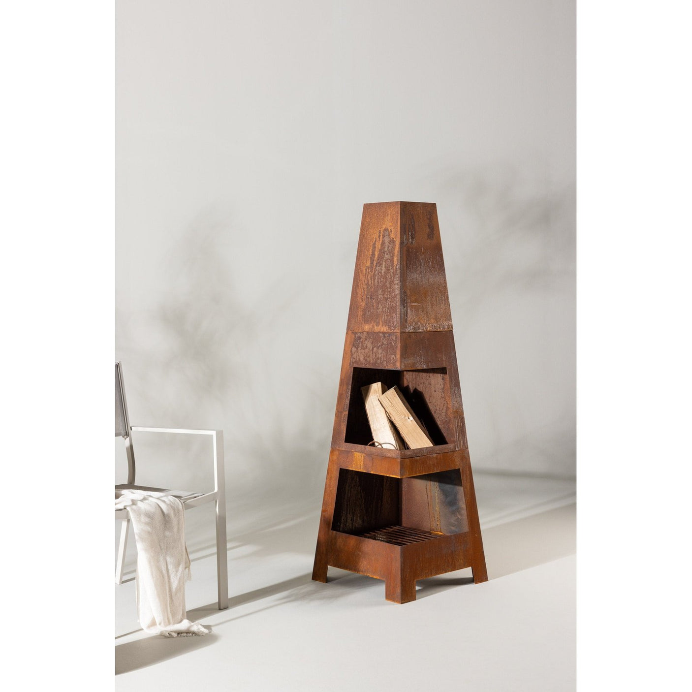 Bastian ildsted middels Venture Design Utekjøkken