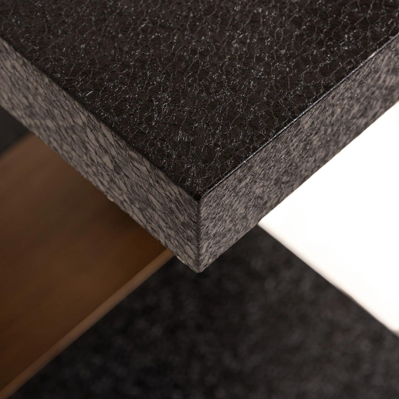 Konsoll Alexander Jones svart/gull Bazel Richmond Interiors Konsollbord