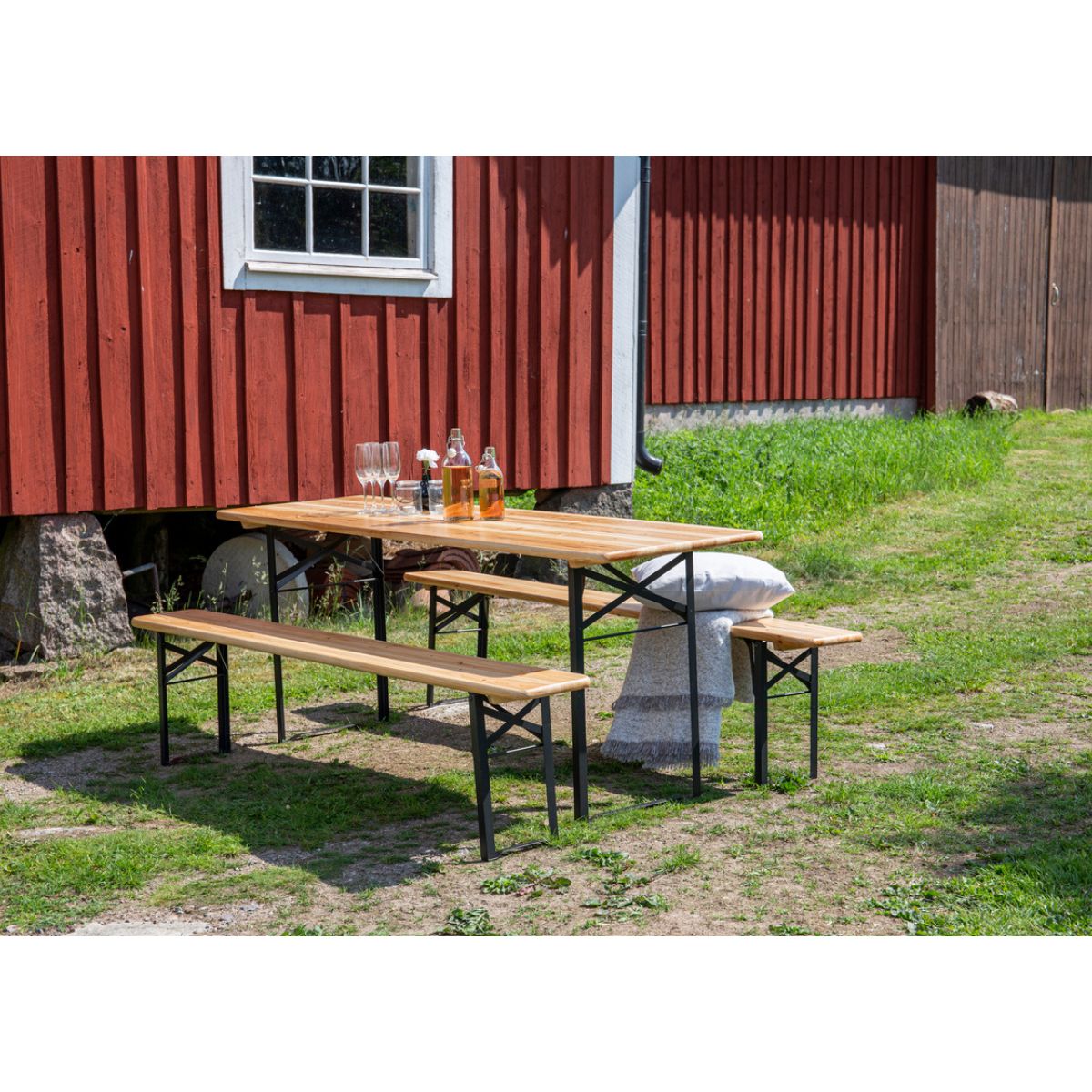 Guniess Table Set Venture Design Spisegruppe