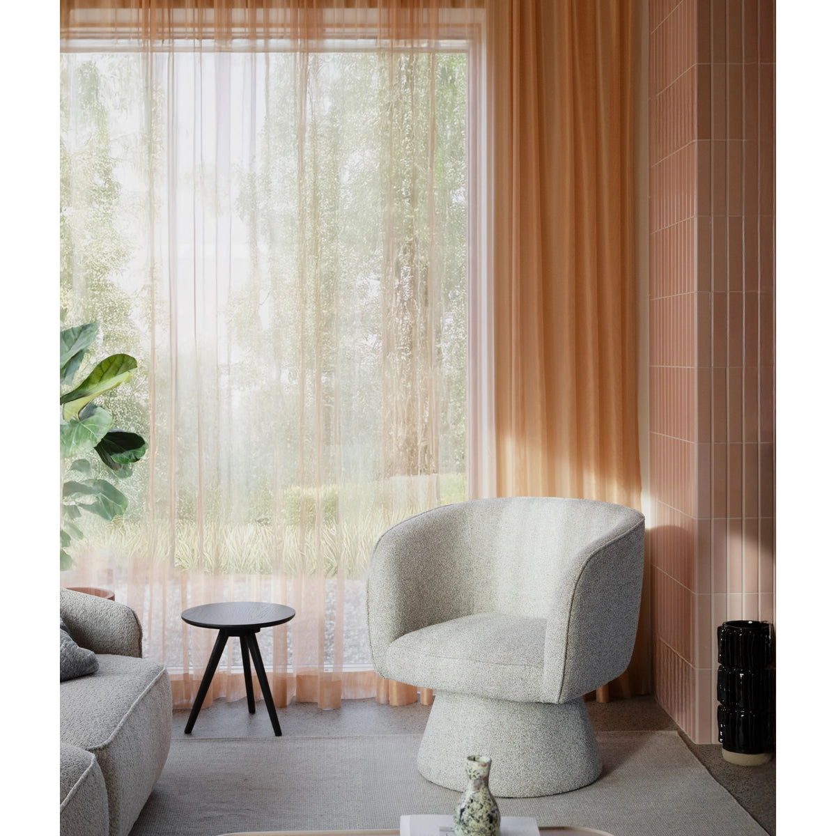 Sofa stol Shoreham i beige stoff, roterbar Rowico Sofa chairs