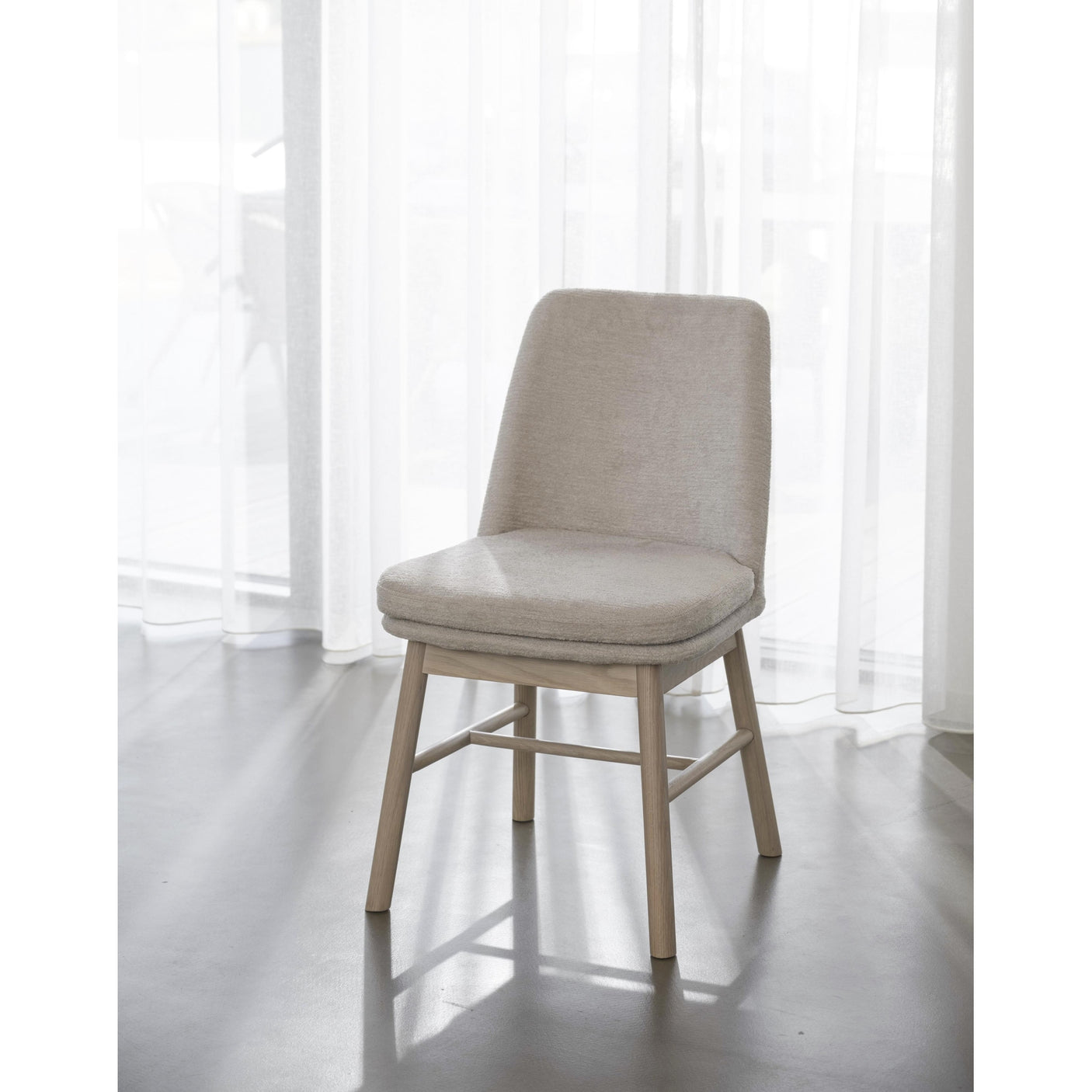 Amesbury spisestol Rowico Spisestol