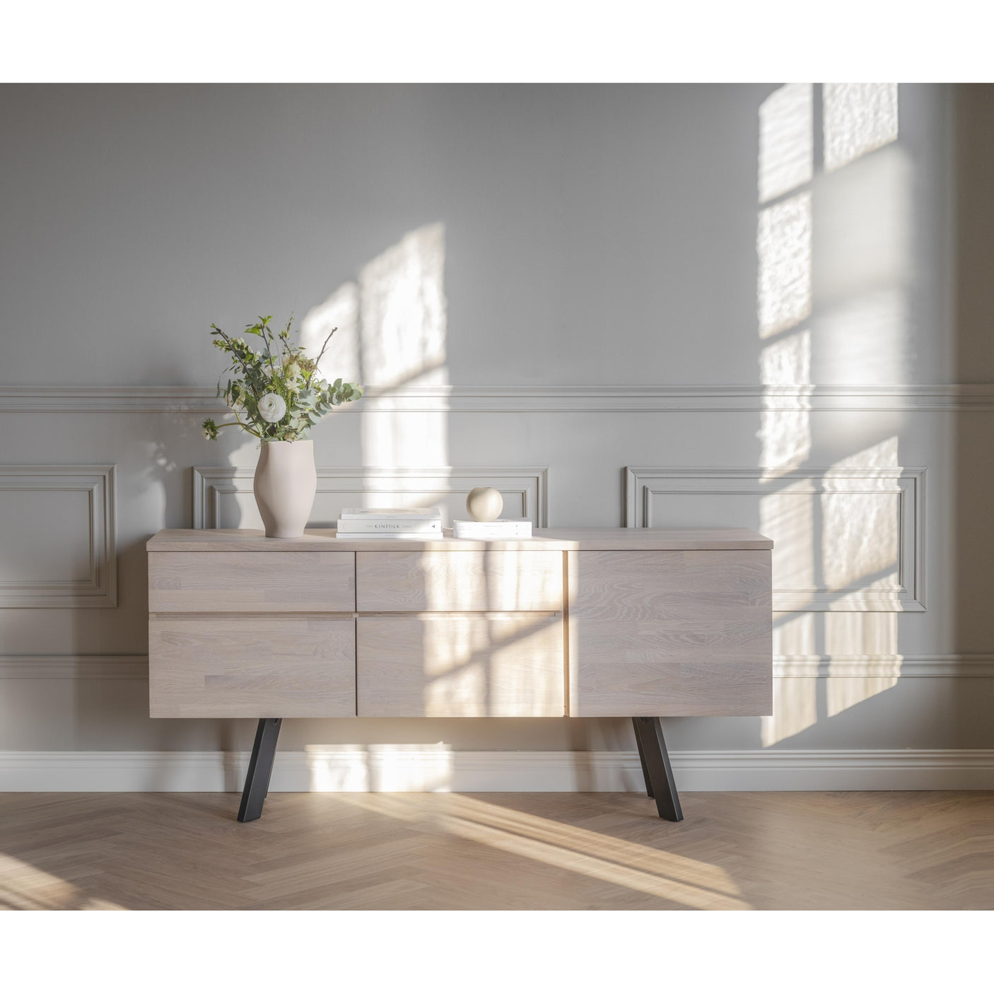 Fred sidebord Rowico Skjenk