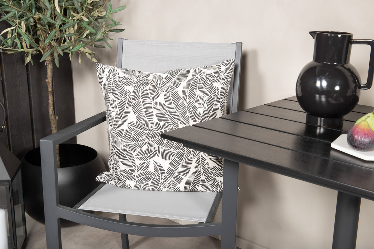 Colorado dining table with Copacabana chairs Venture Design Spisegruppe