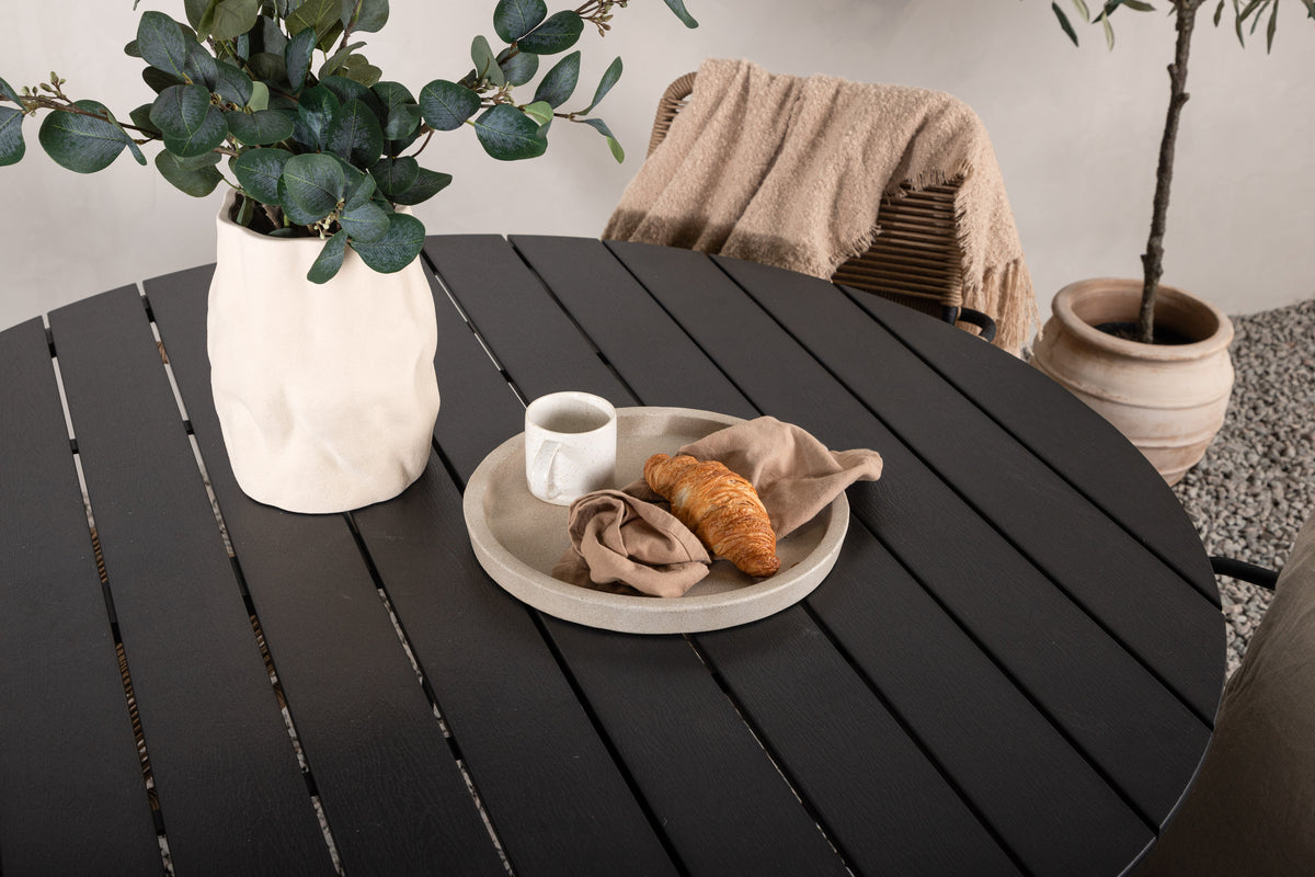 Pause Spisebord Rundt 120ø + Lindos Lenestol Venture Design Spisegruppe