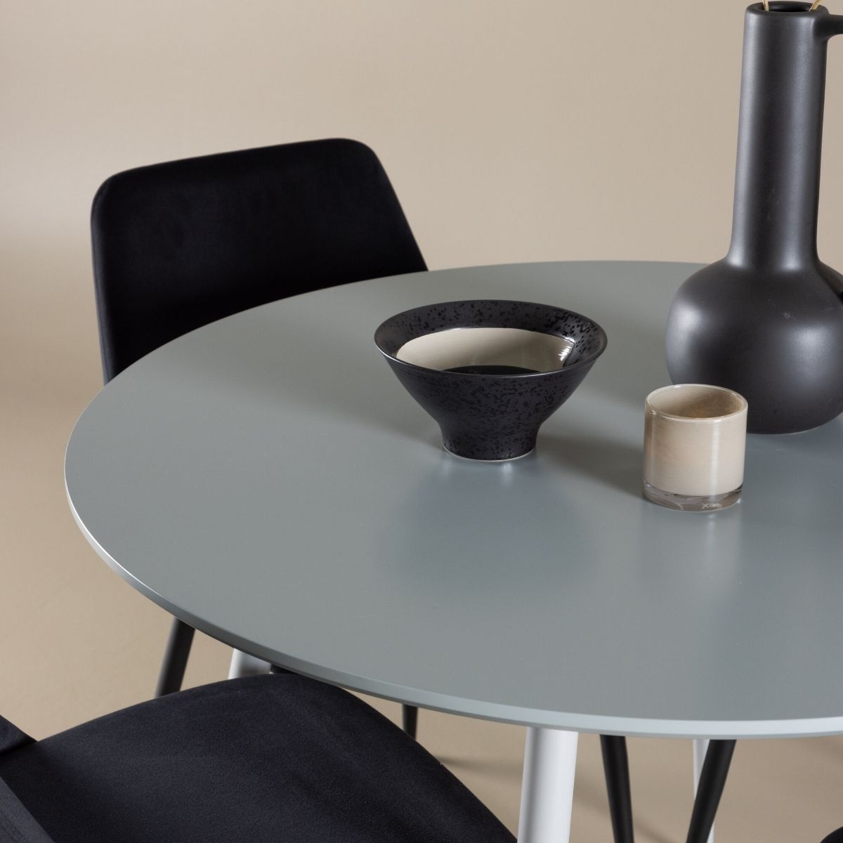 Plaza Dining Table with Night Dining Chair Venture Design Spisegruppe