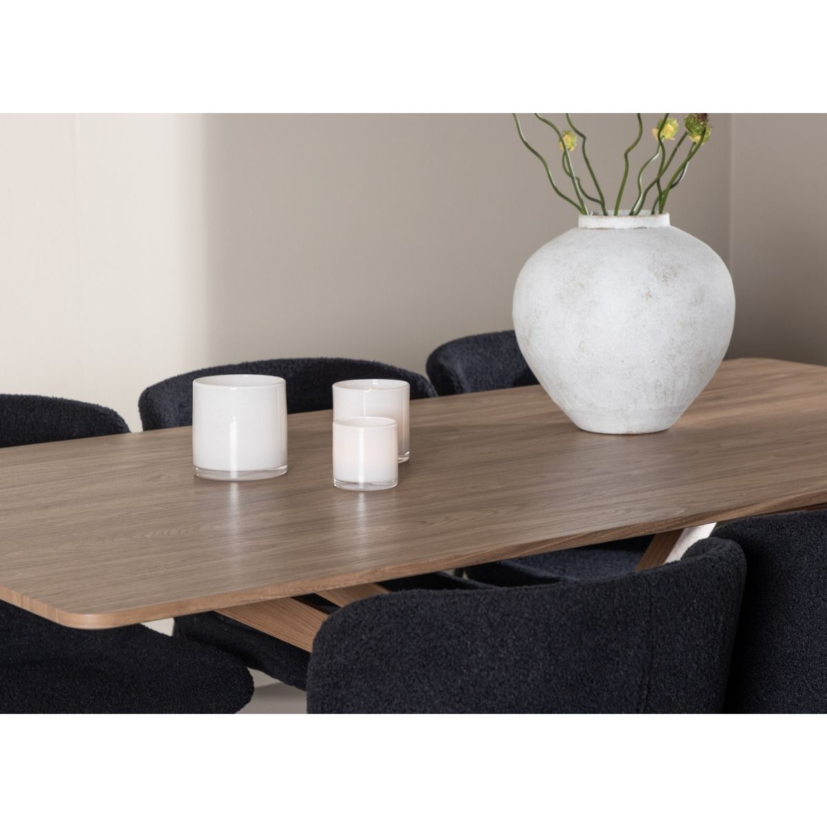 Piazza Dining Table with Modesto Dining Chair Venture Design Spisegruppe