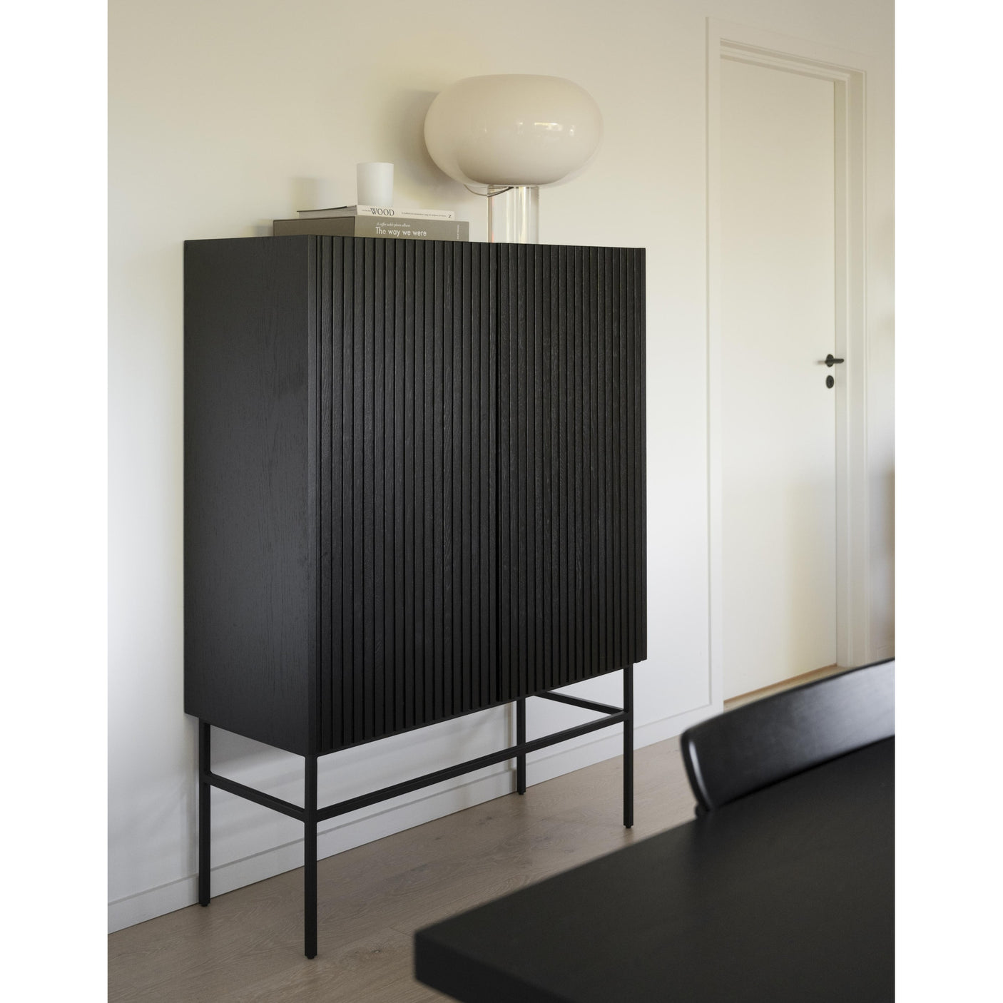 Halifax hylle 100 Rowico Vitrineskap