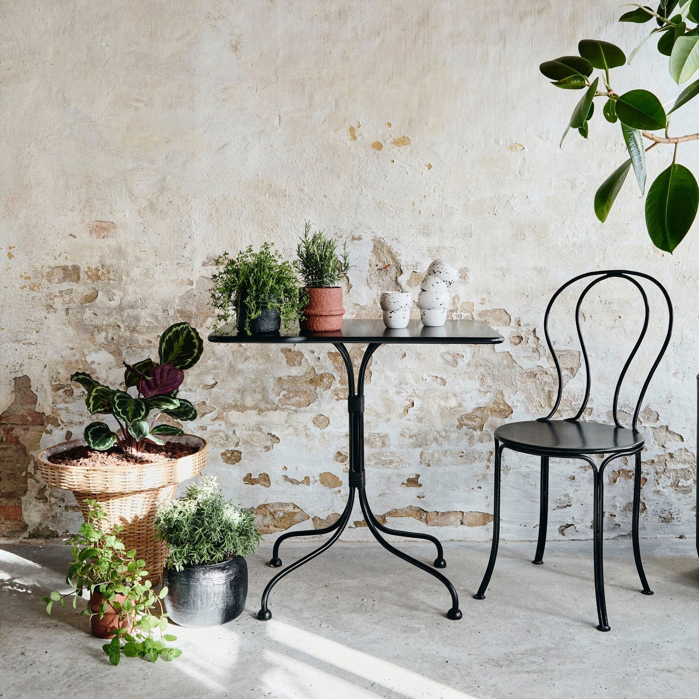 OLIVO hagebord - sort Nordal GARDEN FUR