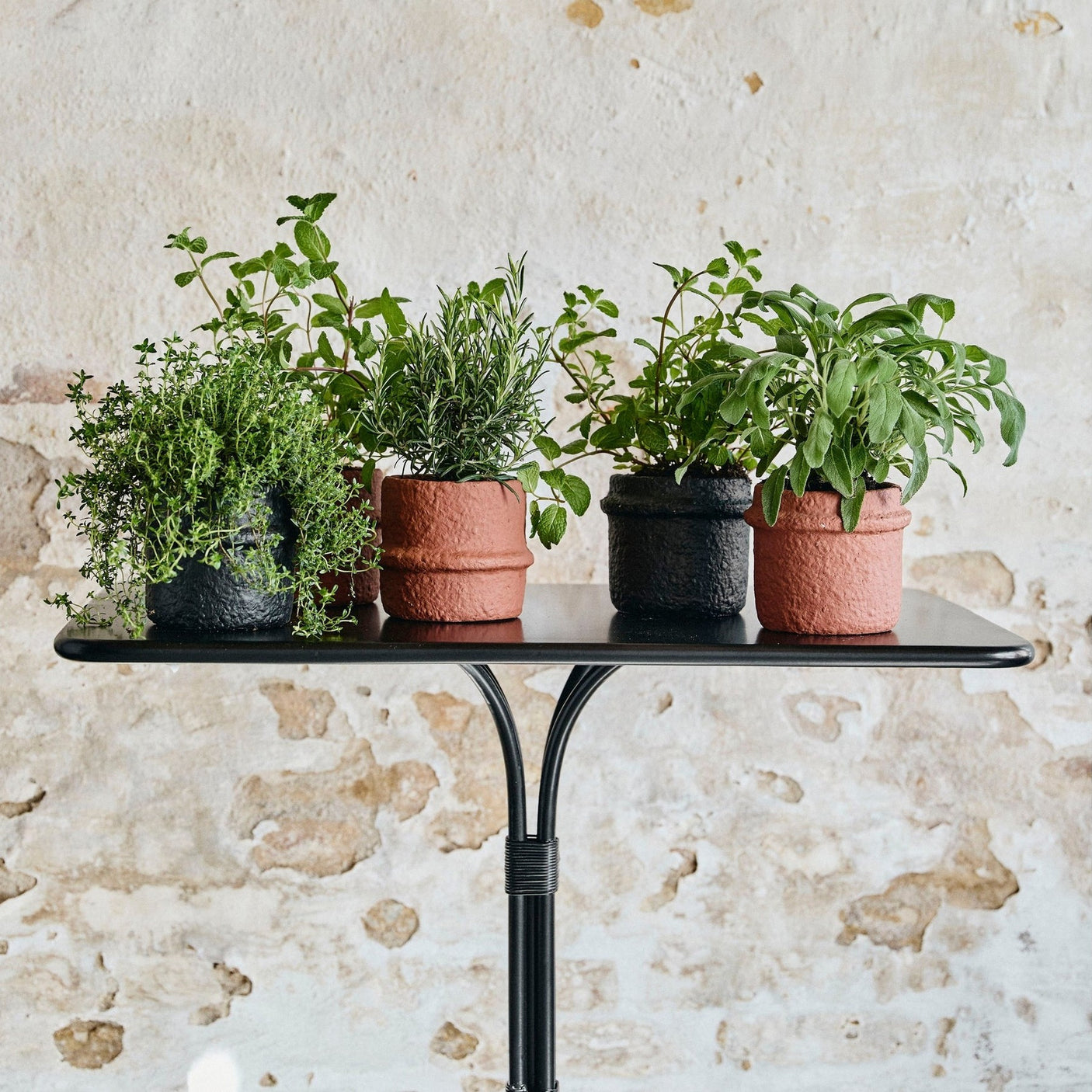 OLIVO hagebord - sort Nordal GARDEN FUR