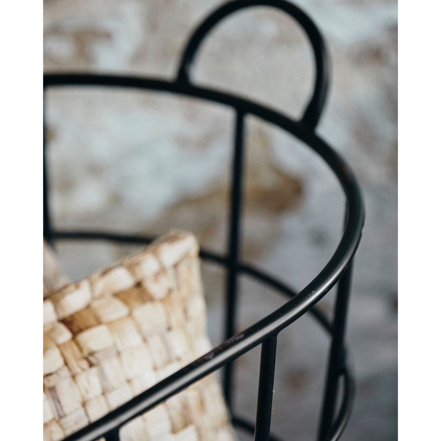 DOWNTOWN trådkurv med hjul - h73 cm - sort Nordal STORAGE