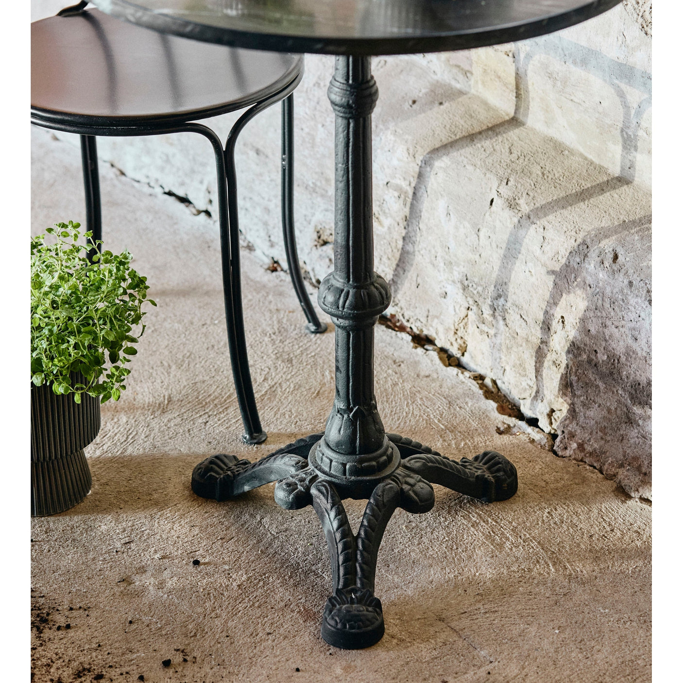 Rundt cafébord av jern og marmor - ø60 cm - sort Nordal TABLES