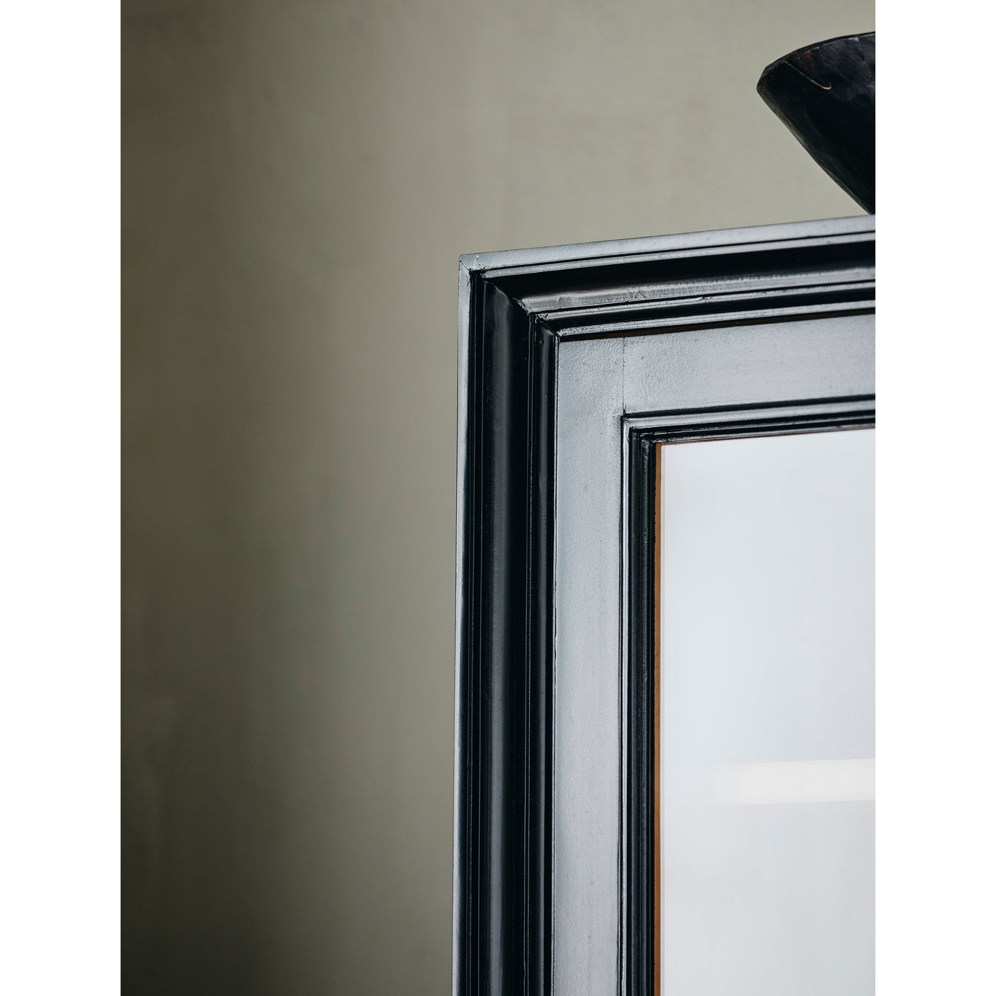 VIVA-vinduer i tre med 1 lås - svart/naturlig Nordal CABINETS