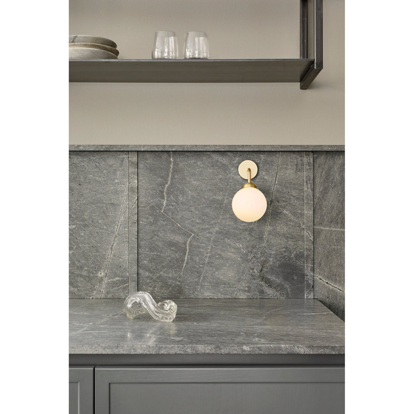 Apiales Wall Nuura Vegglampe