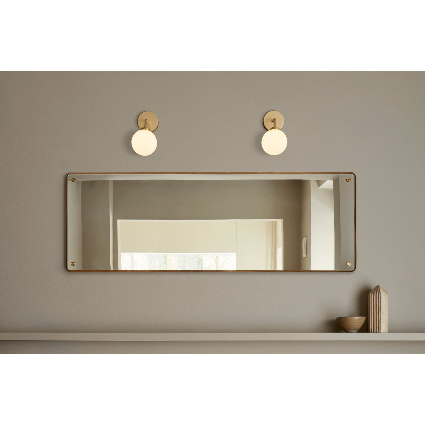 Apiales Wall Nuura Vegglampe