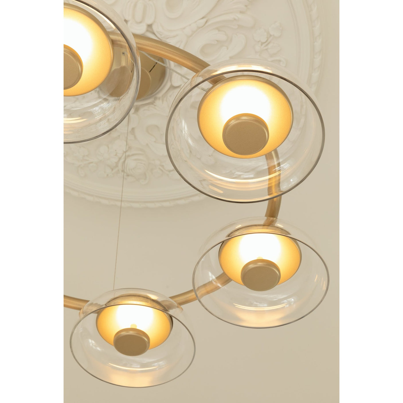 Blossi 6 Nuura Taklampe