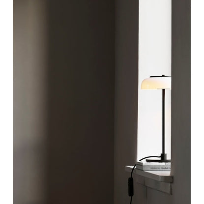 Blossi Table Nuura Bordlampe