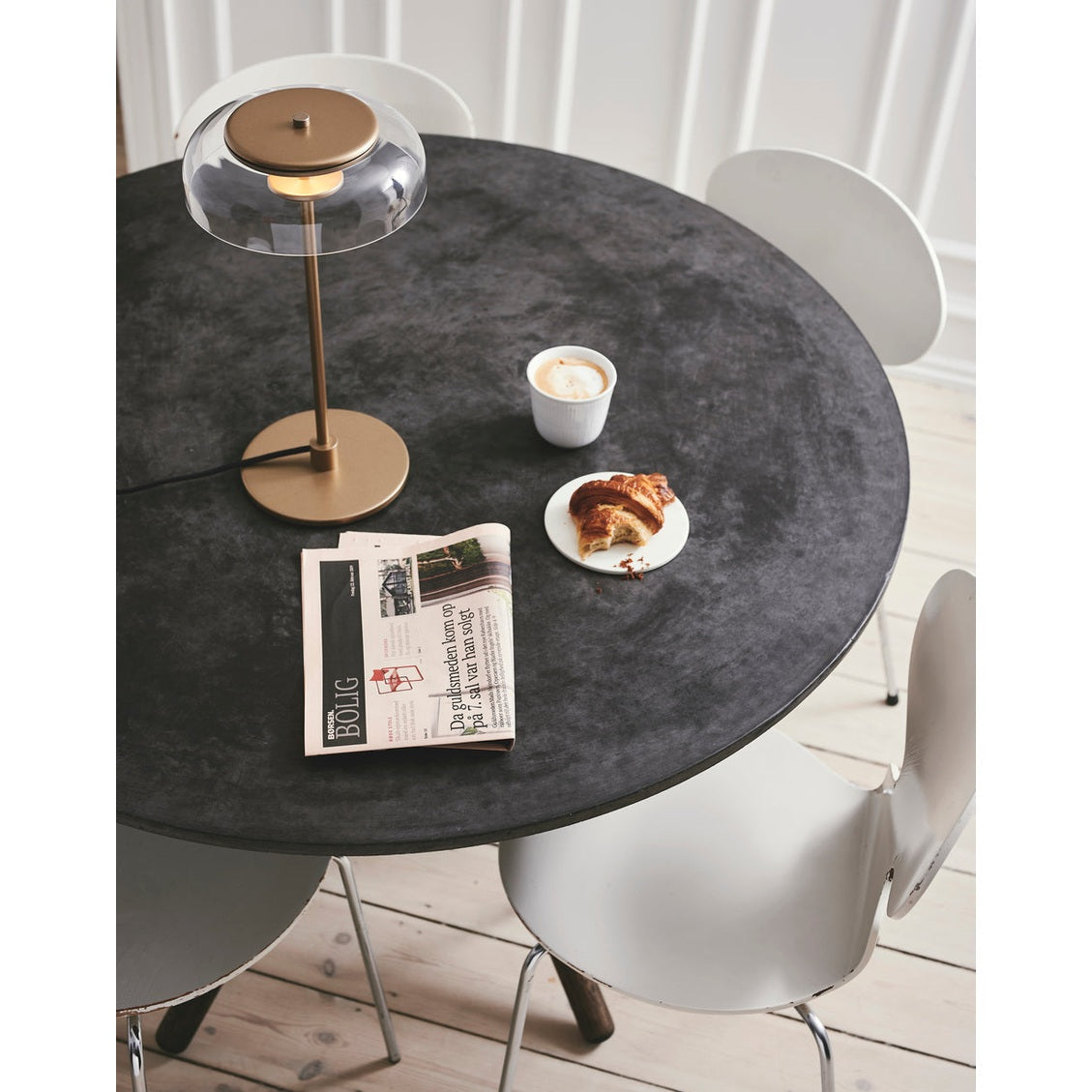 Blossi Table Nuura Bordlampe