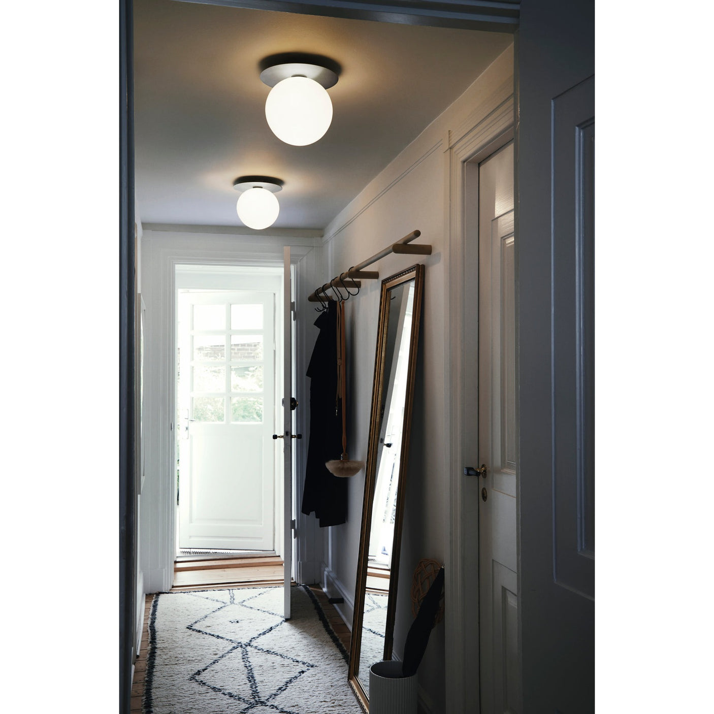 Liila 1 Large Nuura Taklampe