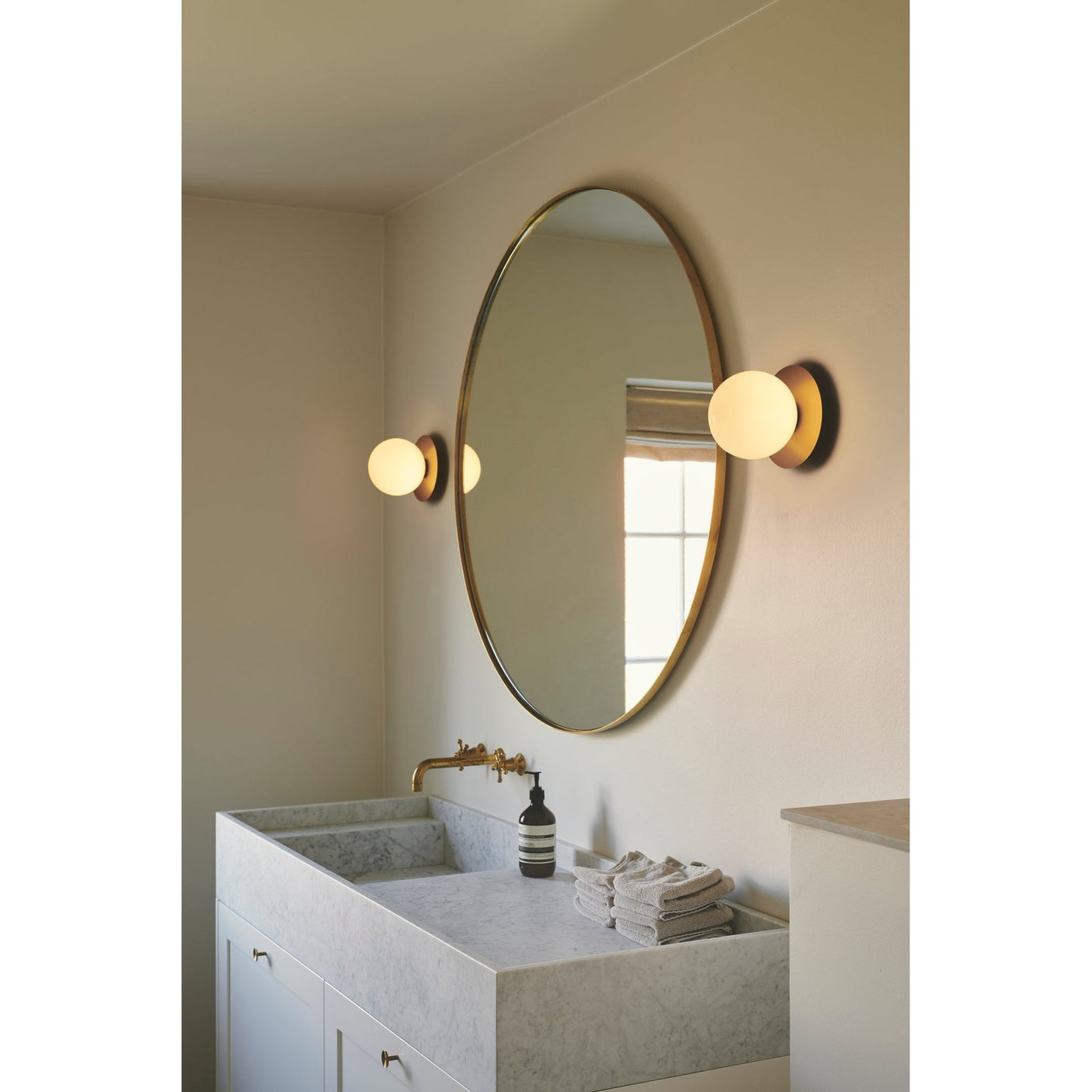 Liila 1 Medium Nuura Taklampe