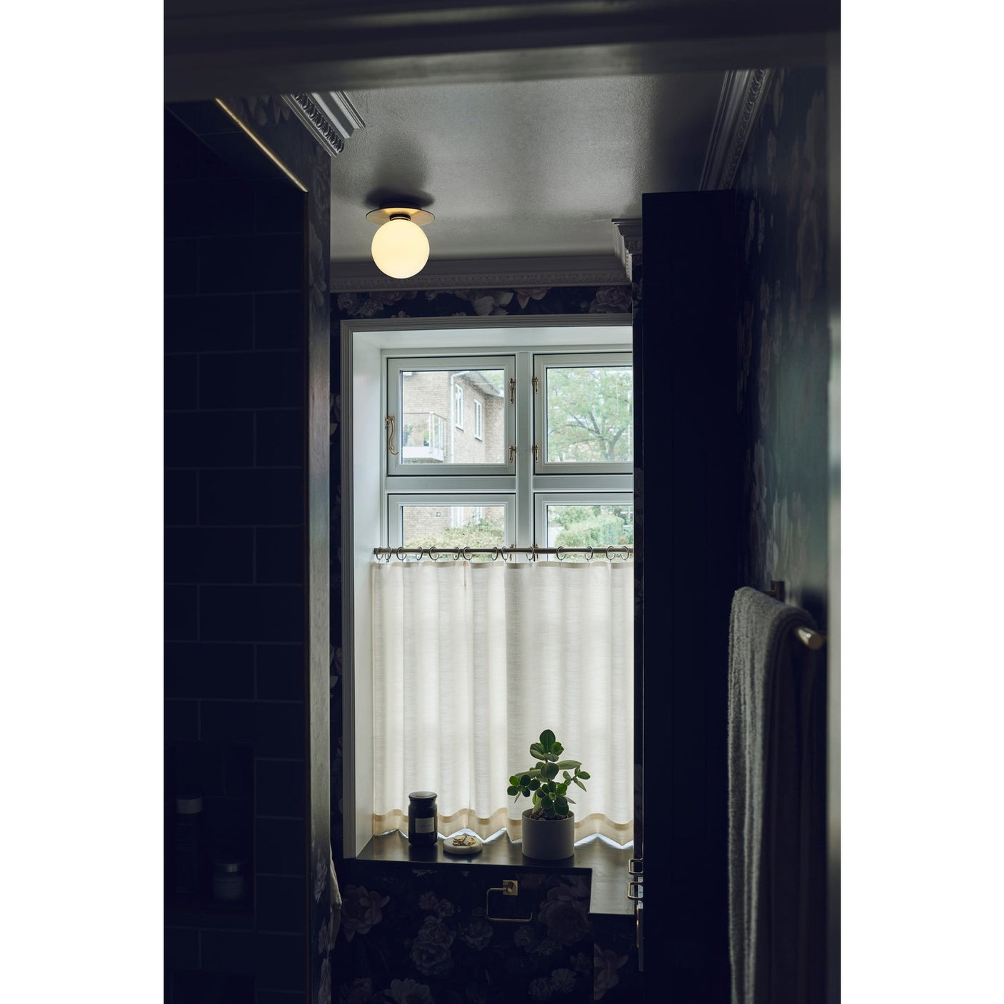 Liila 1 Medium Nuura Taklampe