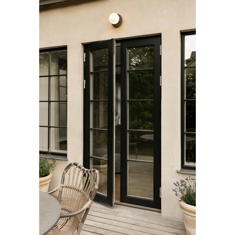 Liila 1 Outdoor Nuura Vegglampe