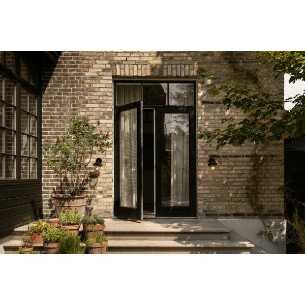 Liila Wall Outdoor Nuura Vegglampe