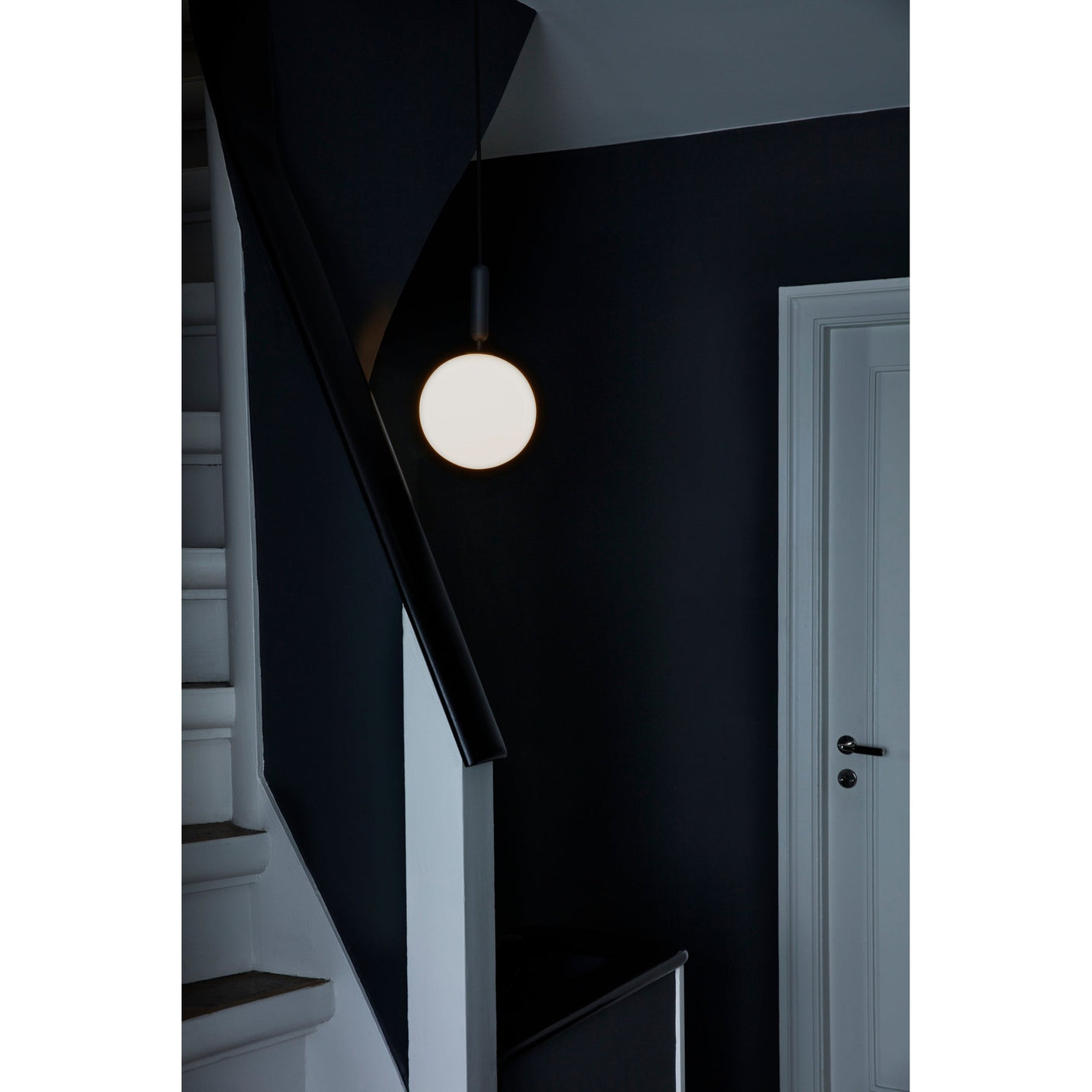 Miira 1 Large Nuura Taklampe