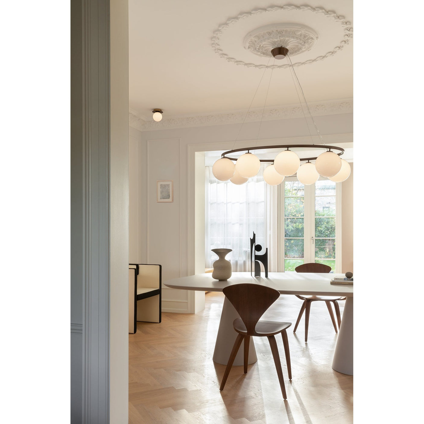 Miira 8 Oval Nuura Taklampe