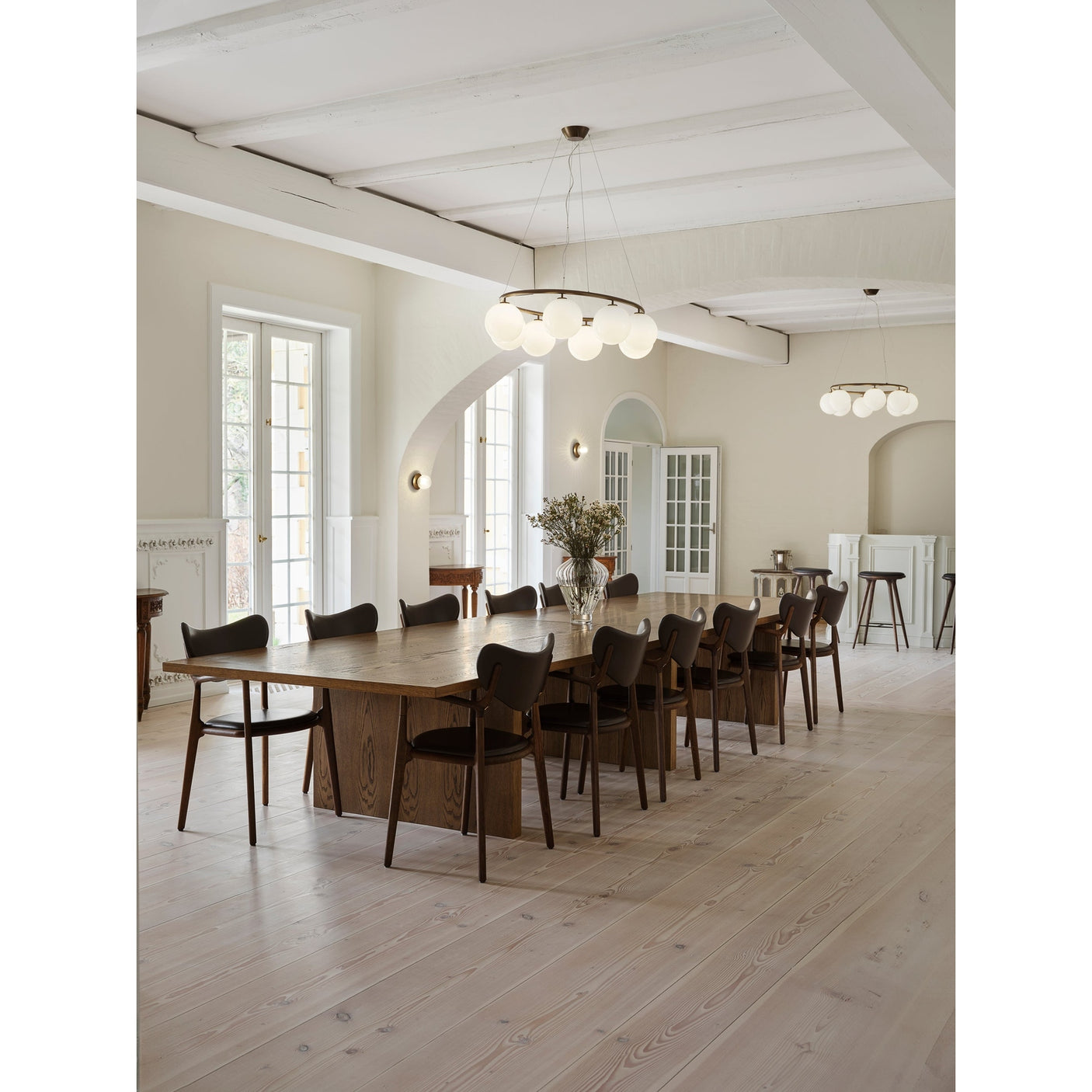 Miira 8 Oval Nuura Taklampe