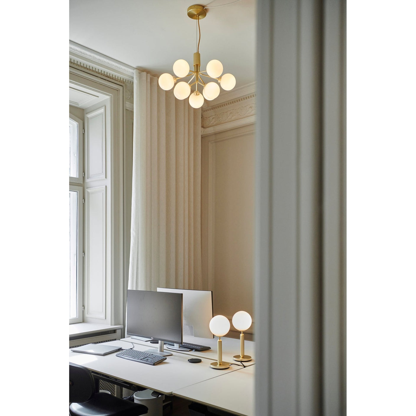 Miira Table Lamp Nuura Bordlampe