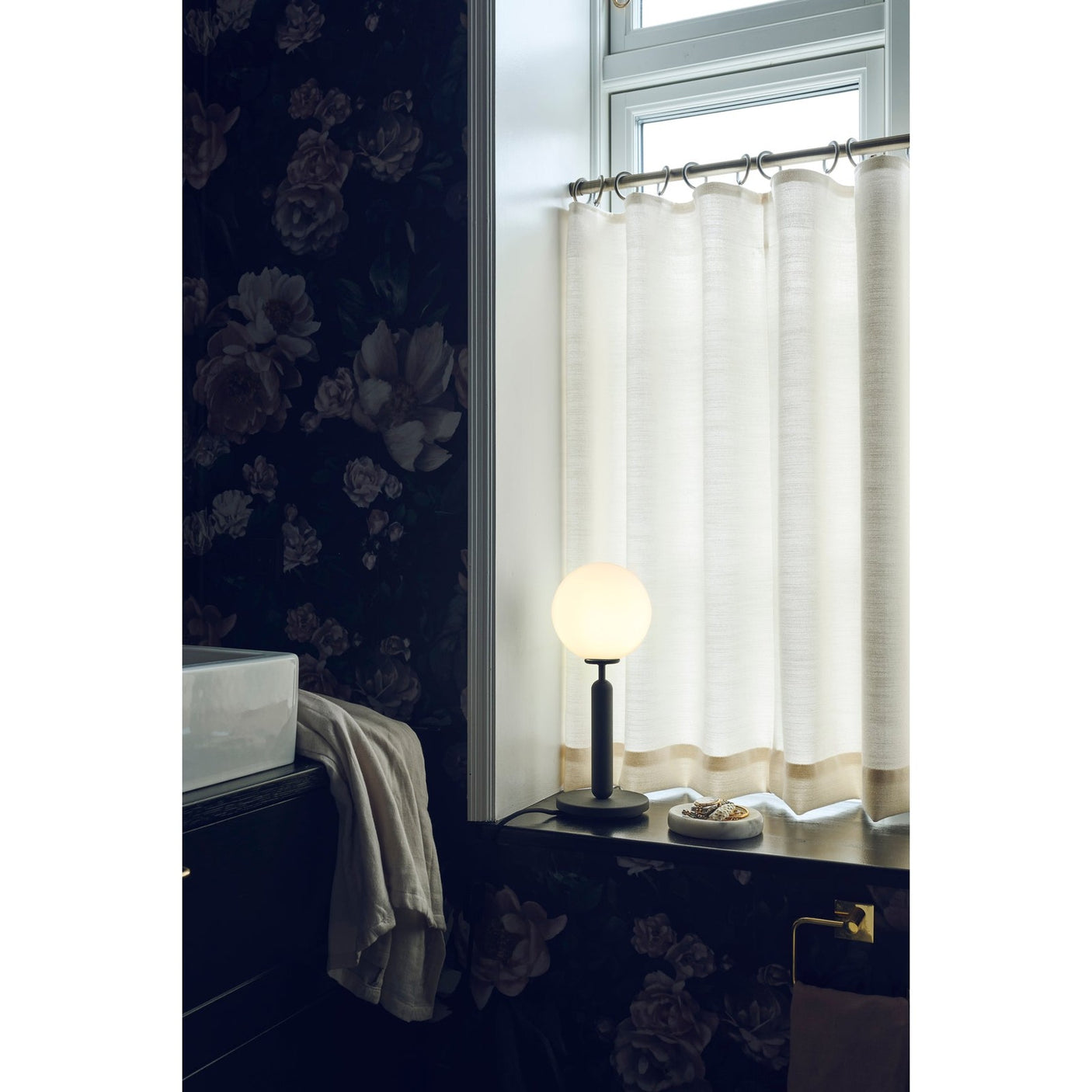Miira Table Lamp Nuura Bordlampe