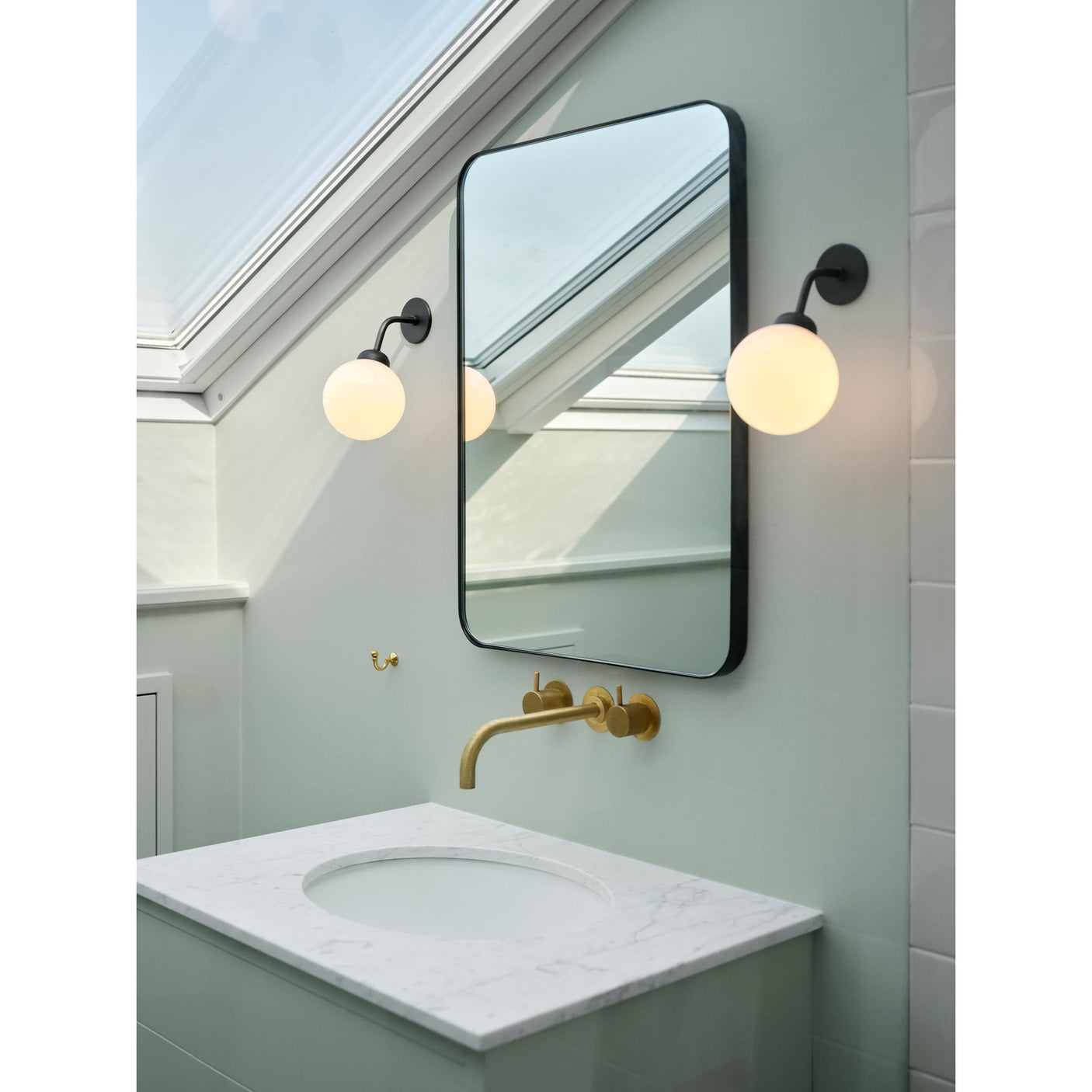 Apiales Wall Hard-wired Nuura Vegglampe